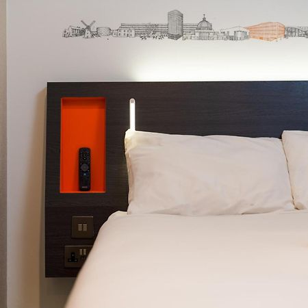 Easyhotel Milton Keynes Ngoại thất bức ảnh