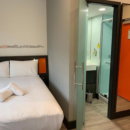 Easyhotel Milton Keynes Ngoại thất bức ảnh