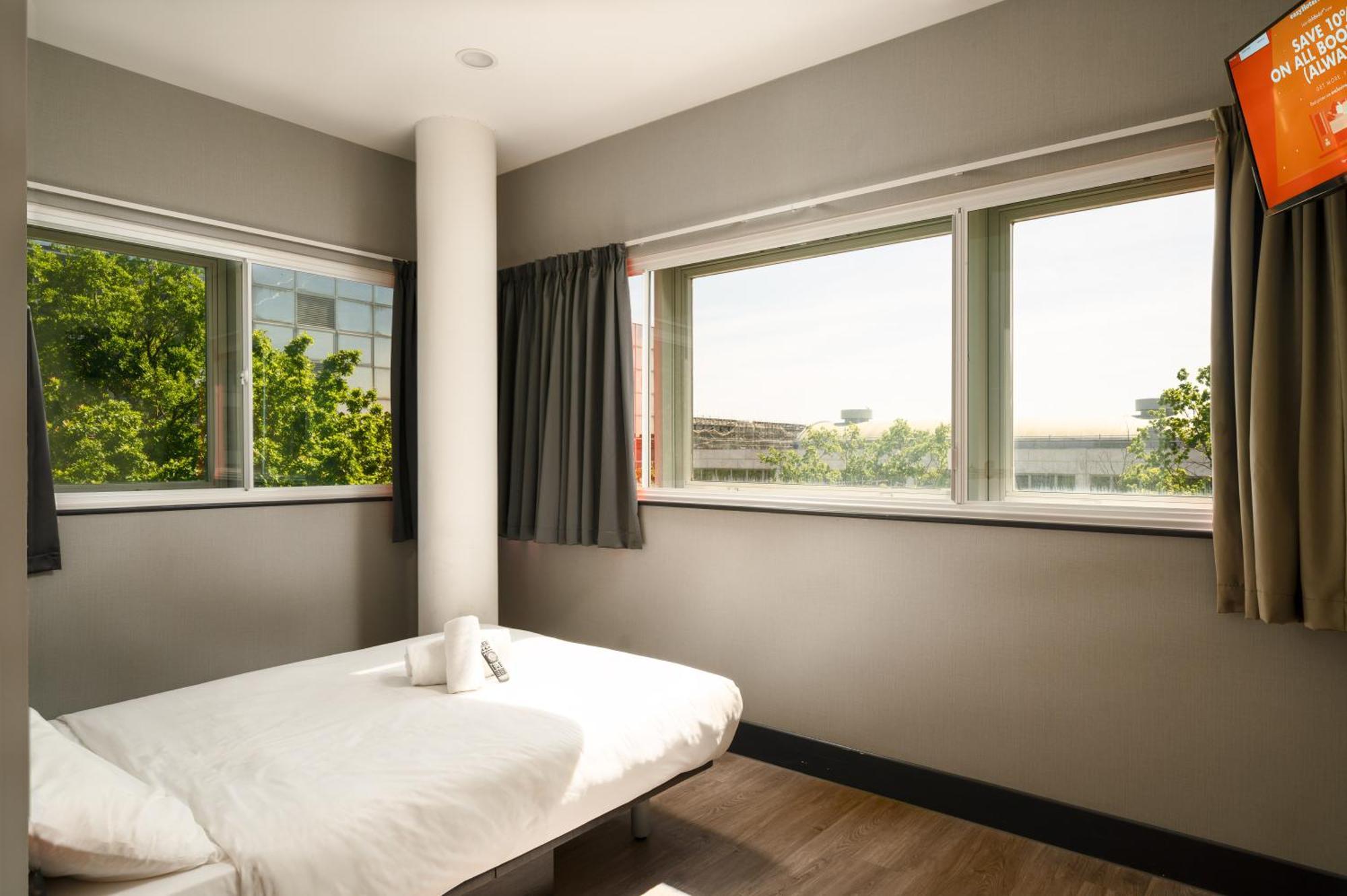 Easyhotel Milton Keynes Ngoại thất bức ảnh