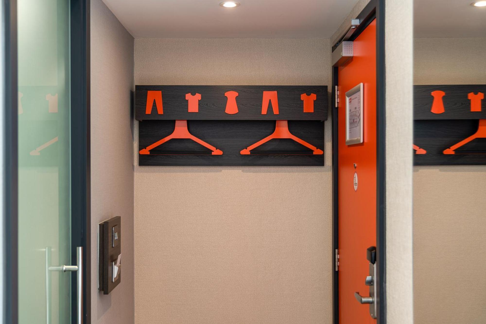 Easyhotel Milton Keynes Ngoại thất bức ảnh
