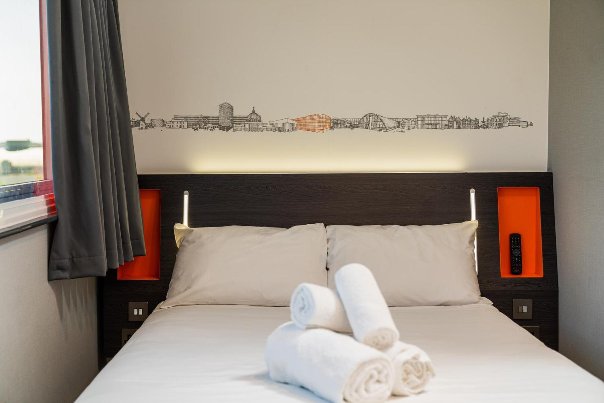 Easyhotel Milton Keynes Ngoại thất bức ảnh
