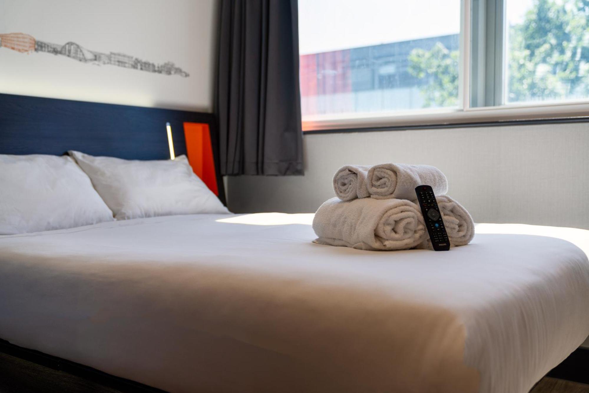 Easyhotel Milton Keynes Phòng bức ảnh