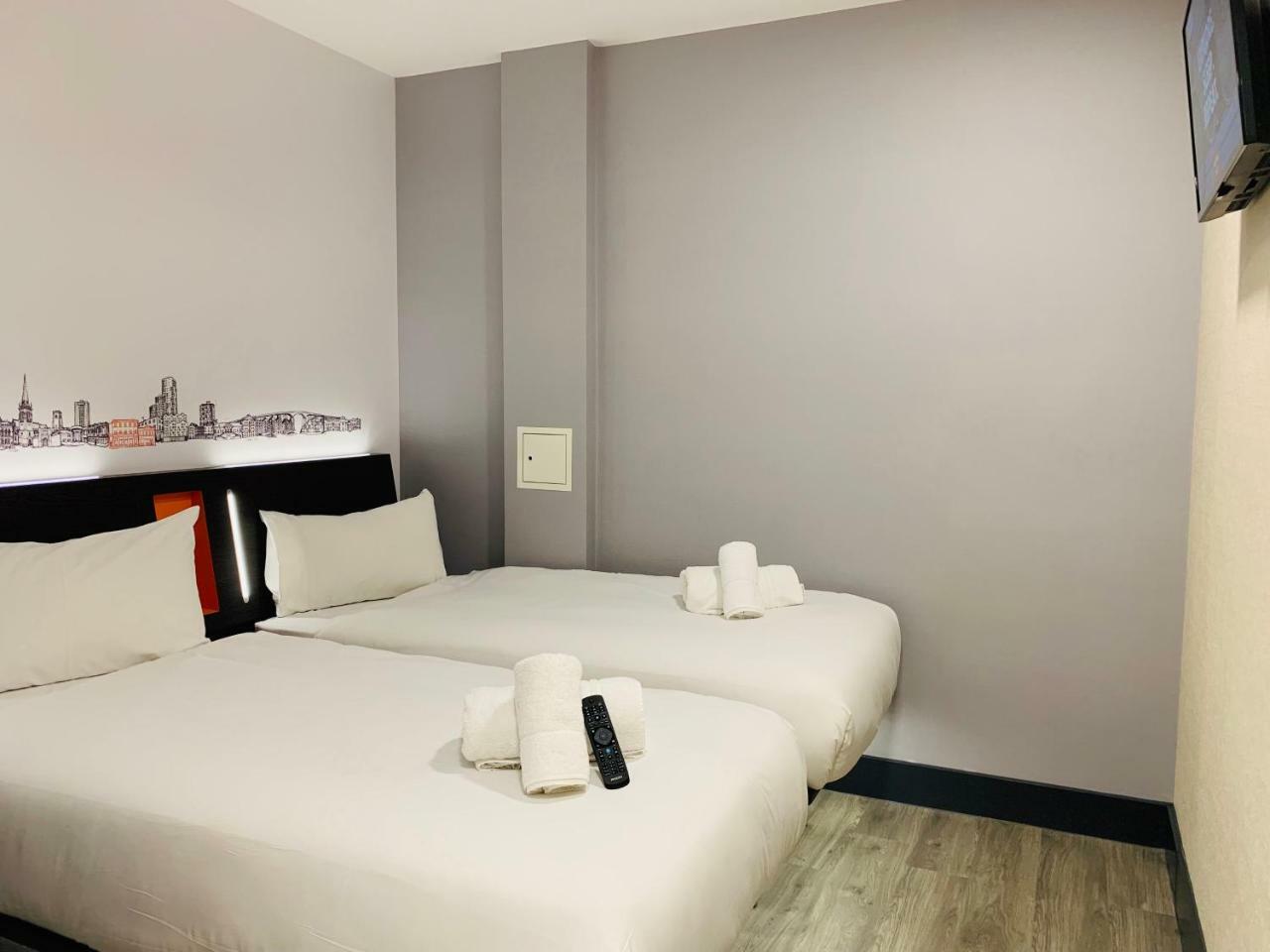 Easyhotel Milton Keynes Ngoại thất bức ảnh